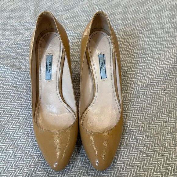 Prada Calzature Donna Beige Leather Platform Heels Very Loved Size 8.5 - Picture 1 of 10